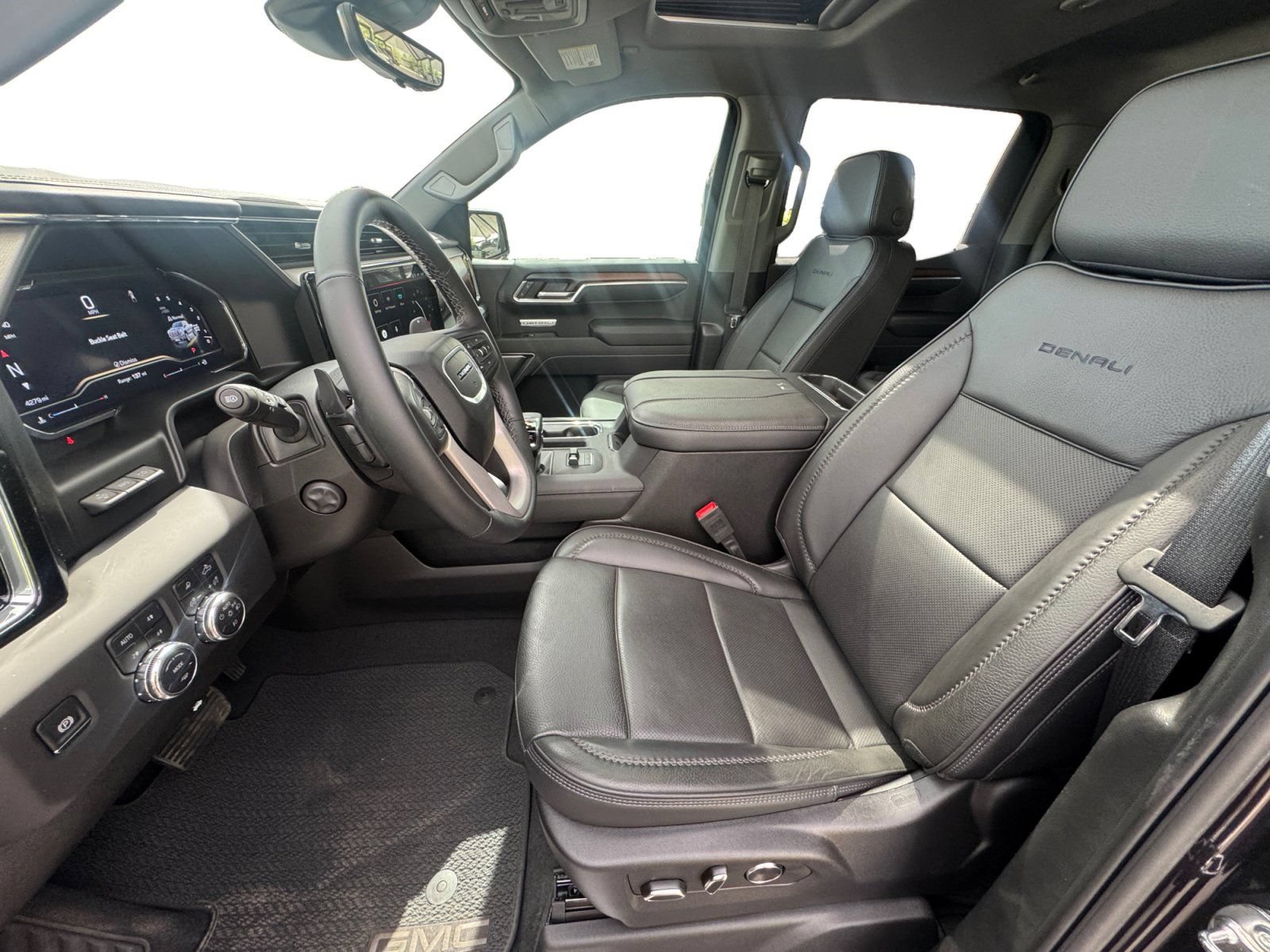 Certified 2025 GMC Sierra 1500 Denali w/ Denali Reserve Package AWD/4WD image 10