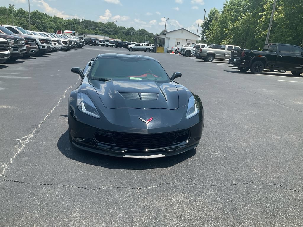 Used 2018 Chevrolet Corvette Z06 RWD image 2