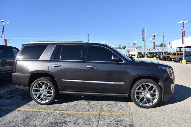 Used 2016 Cadillac Escalade Platinum AWD/4WD image 9