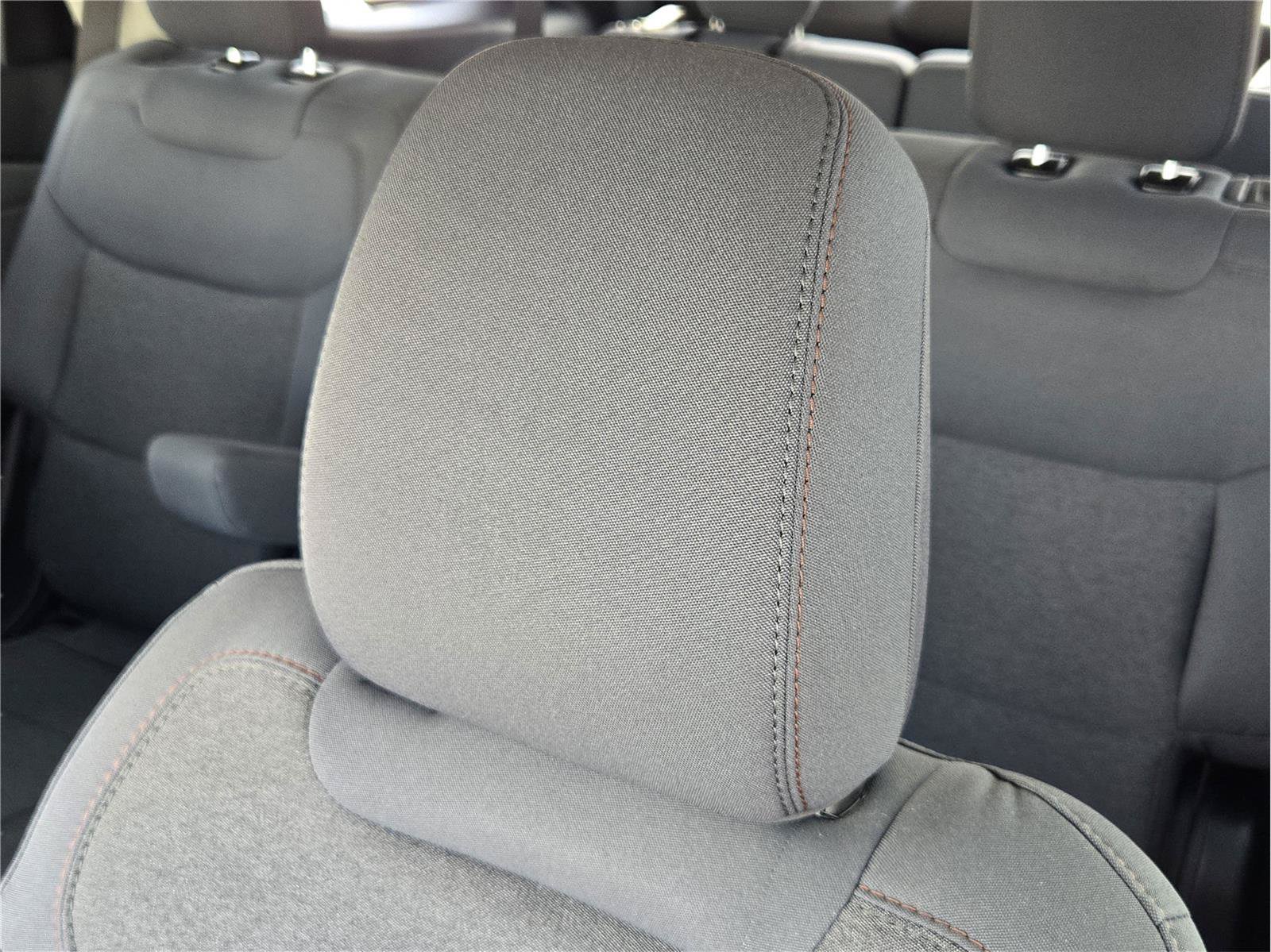 Used 2026 Ford Explorer Active RWD image 24