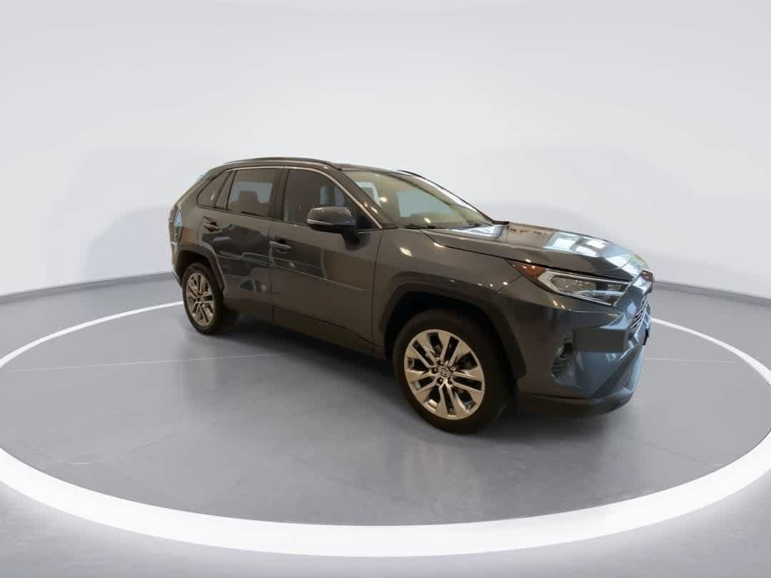 Used 2020 Toyota RAV4 XLE Premium AWD/4WD image 2