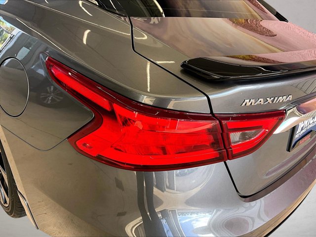 Used 2017 Nissan Maxima SR w/ Midnight Edition FWD image 29