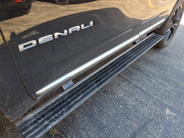 New 2026 GMC Yukon Denali w/ Denali Reserve Package AWD/4WD image 16