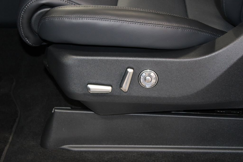 New 2026 Lincoln Navigator L Reserve w/ Jet Appearance Package image 25