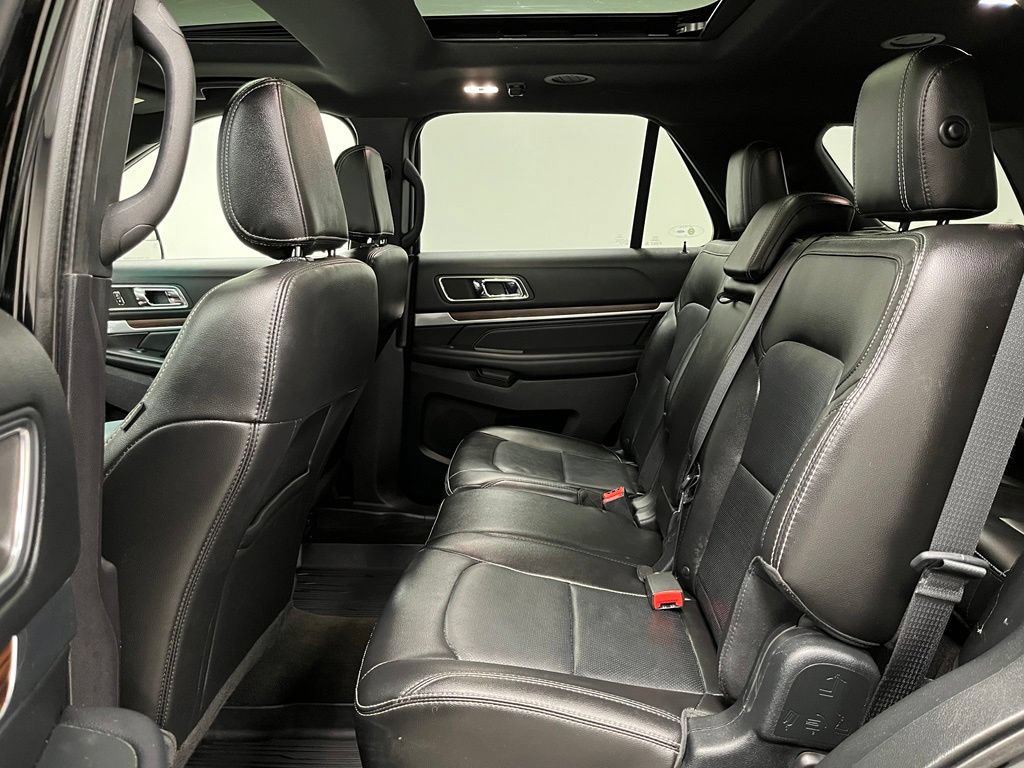 Used 2018 Ford Explorer Limited AWD/4WD image 45
