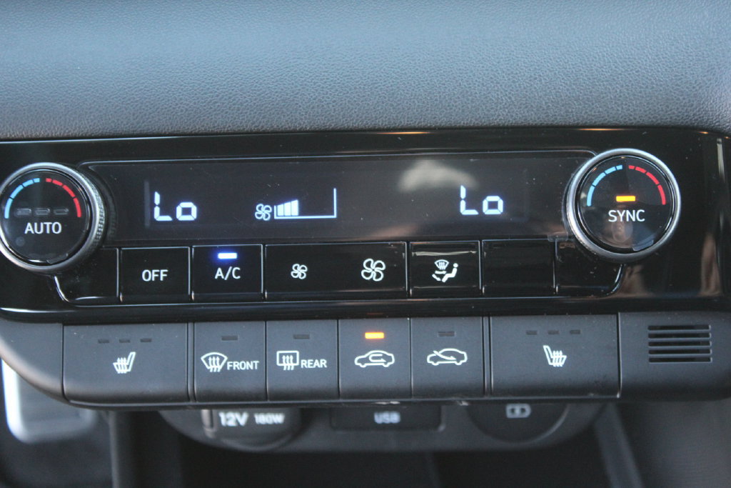 Used 2026 Hyundai Elantra SEL Sport FWD image 22