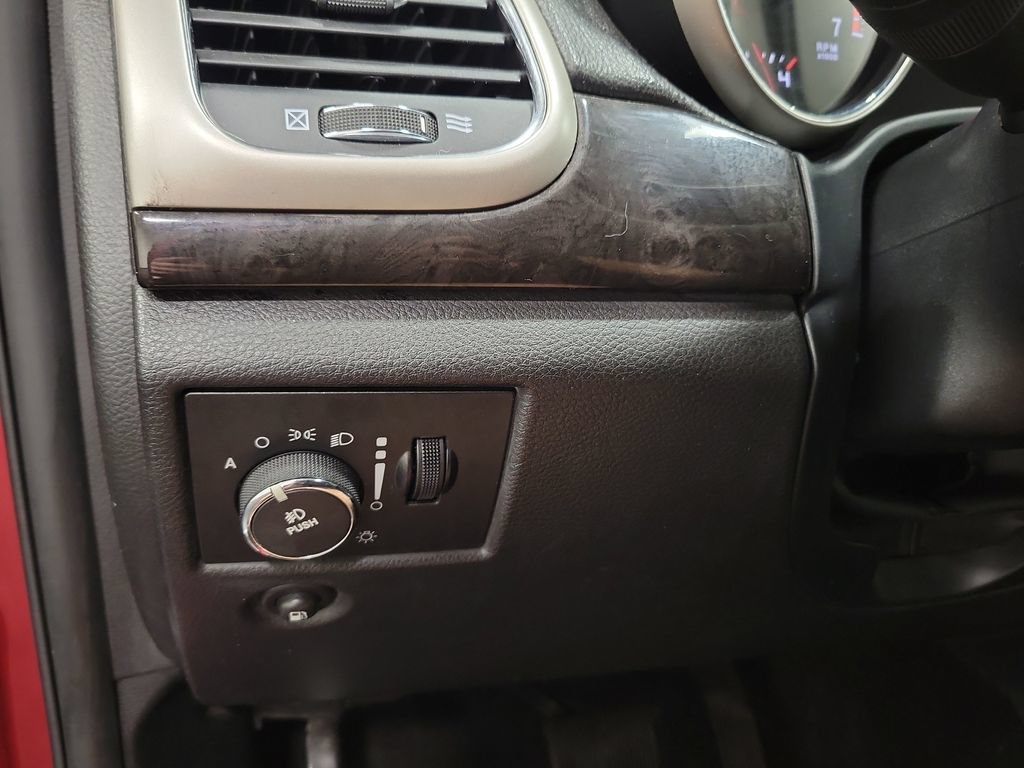 Used 2012 Jeep Grand Cherokee Laredo AWD/4WD image 27