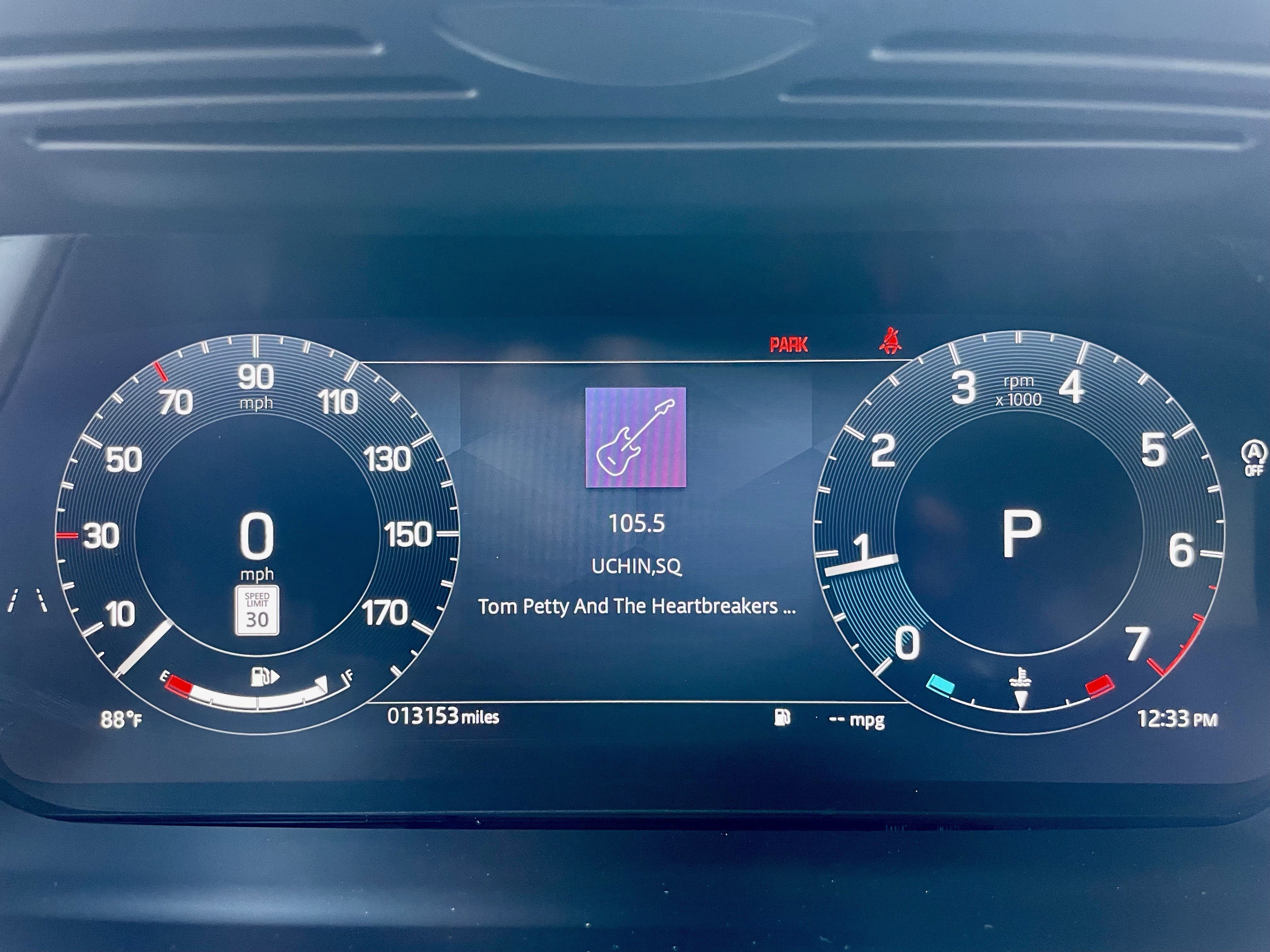 Certified 2024 Land Rover Discovery Sport S image 24