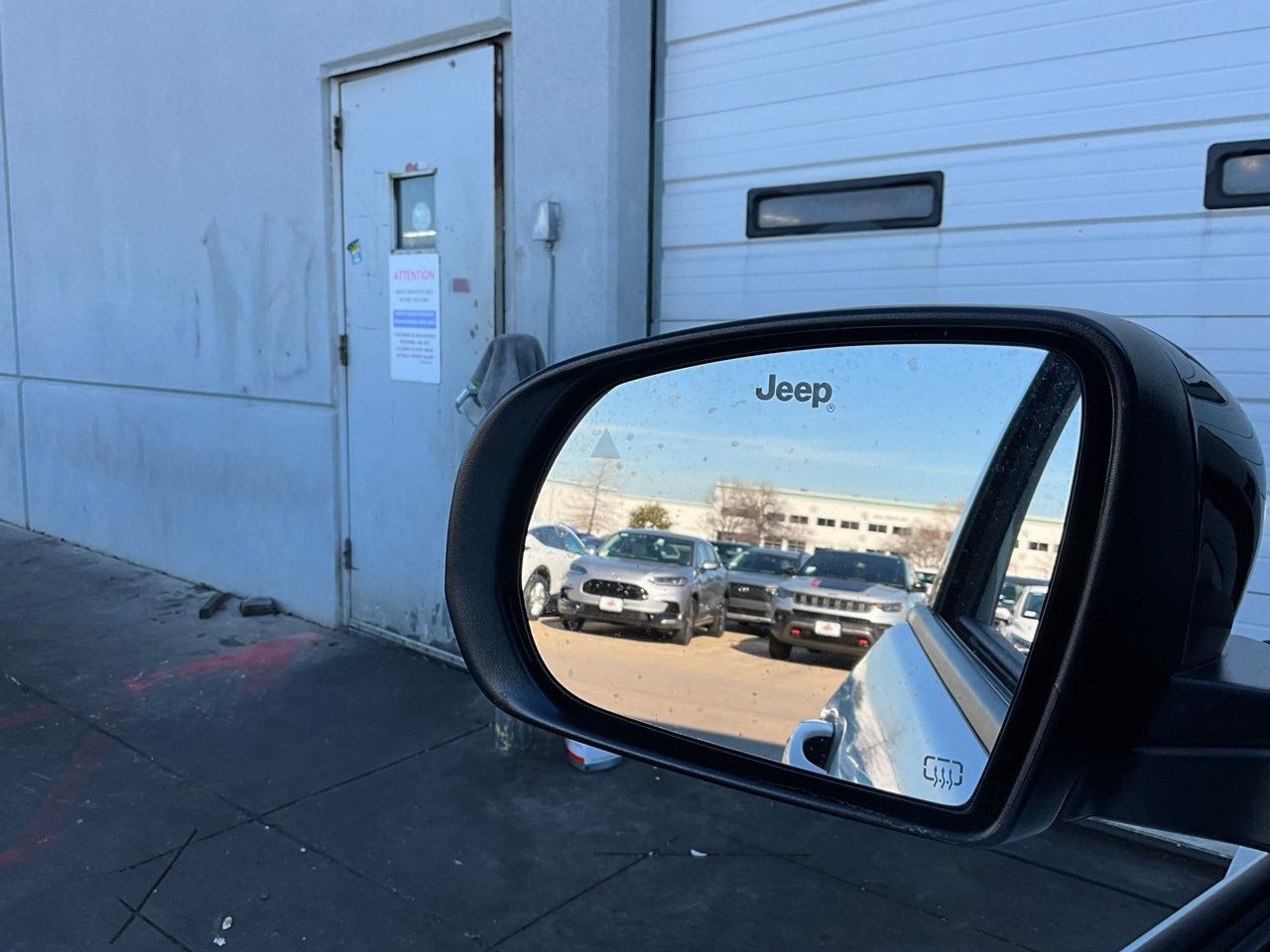 Used 2025 Jeep Compass Trailhawk image 18