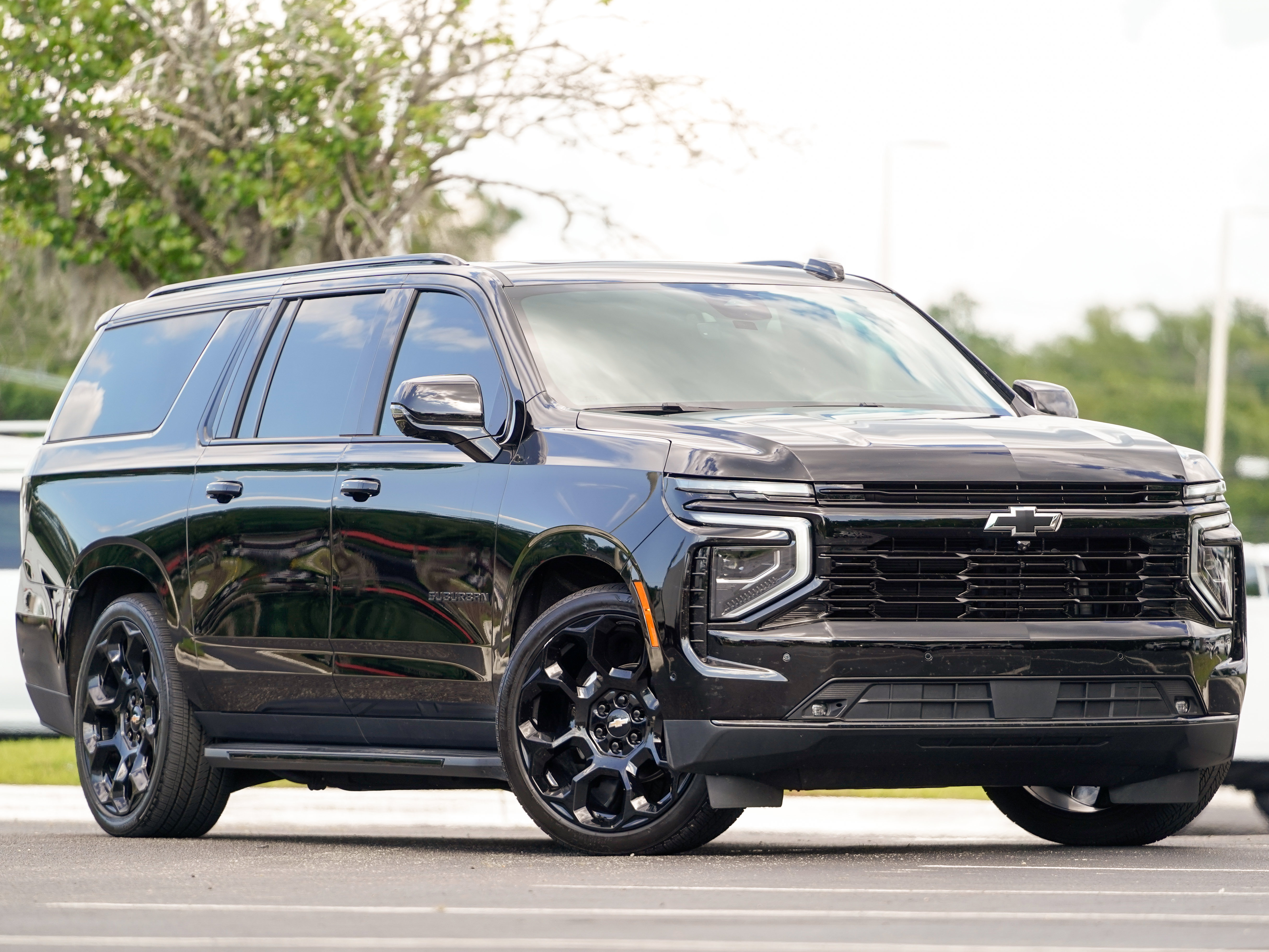Used 2025 Chevrolet Suburban RST AWD/4WD image 75