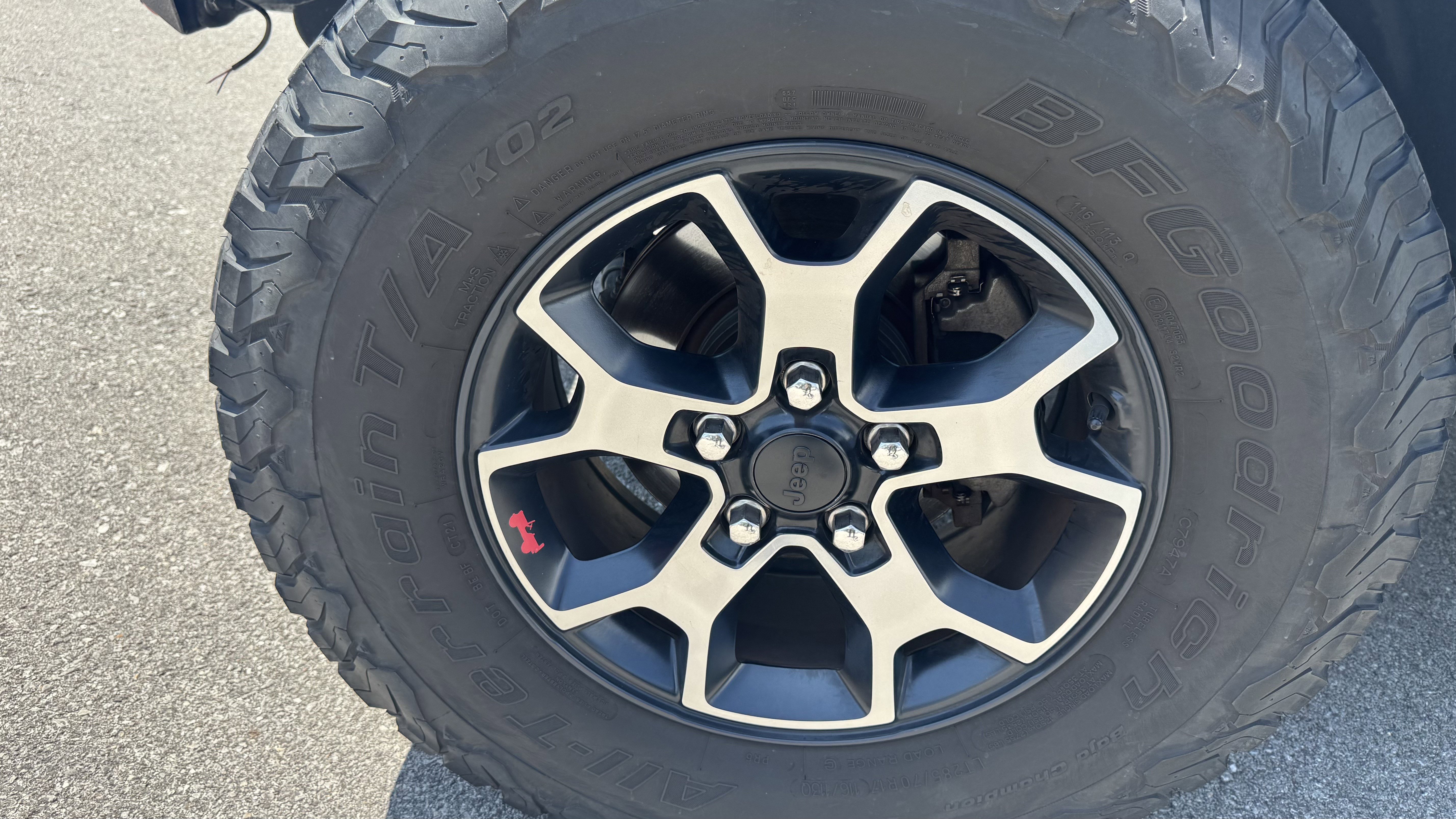 Used 2019 Jeep Wrangler Unlimited Rubicon w/ Advanced Safety Group AWD/4WD image 12