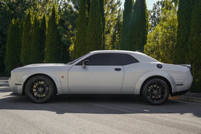 Used 2021 Dodge Challenger R/T Scat Pack RWD image 6