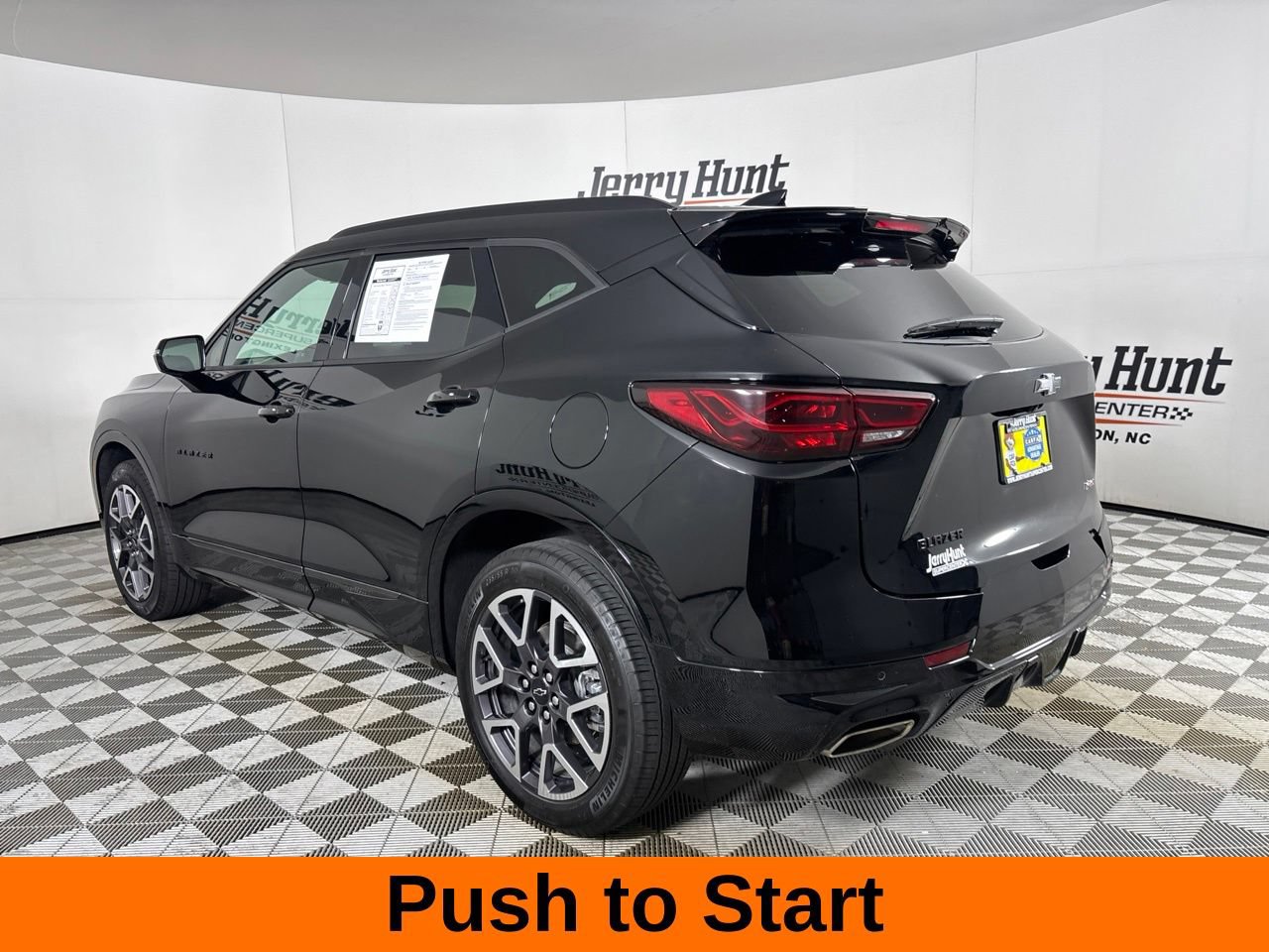 Used 2025 Chevrolet Blazer RS FWD image 9