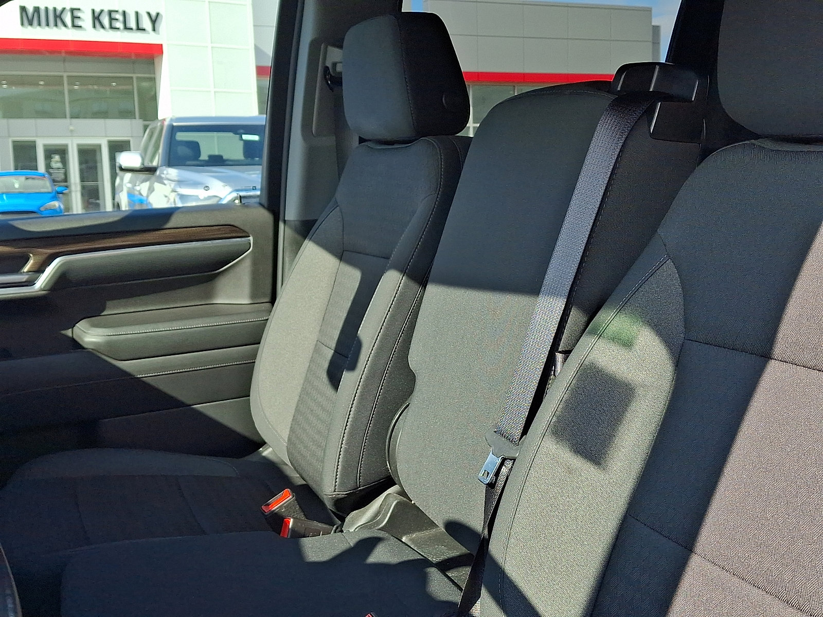 Used 2022 Chevrolet Silverado 1500 LT AWD/4WD image 25