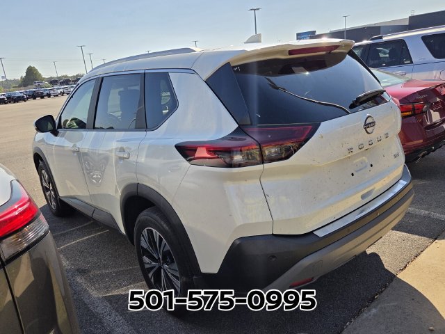 Used 2023 Nissan Rogue SV w/ SV Premium B Package FWD image 2