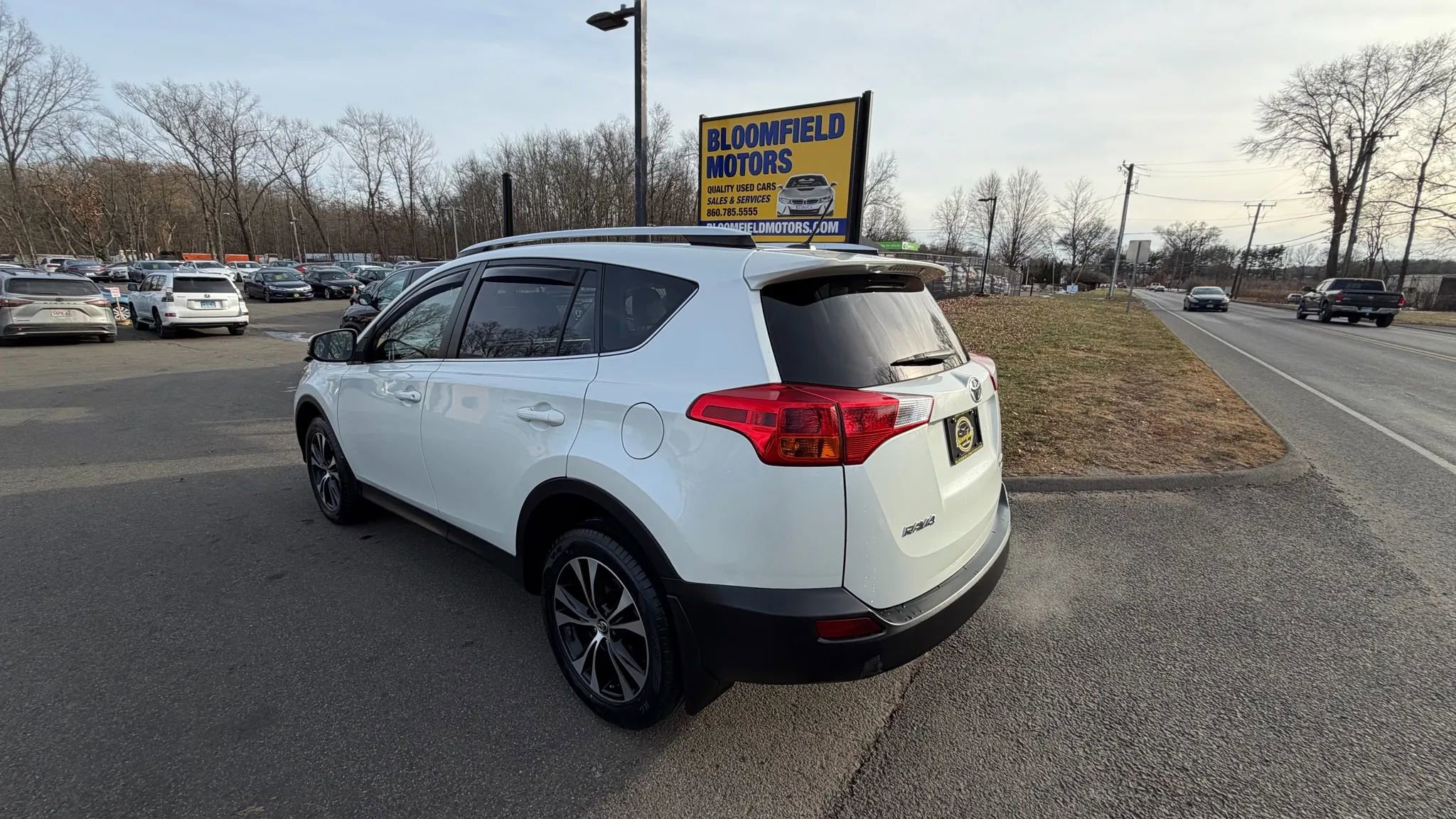 Used 2015 Toyota RAV4 Limited image 3