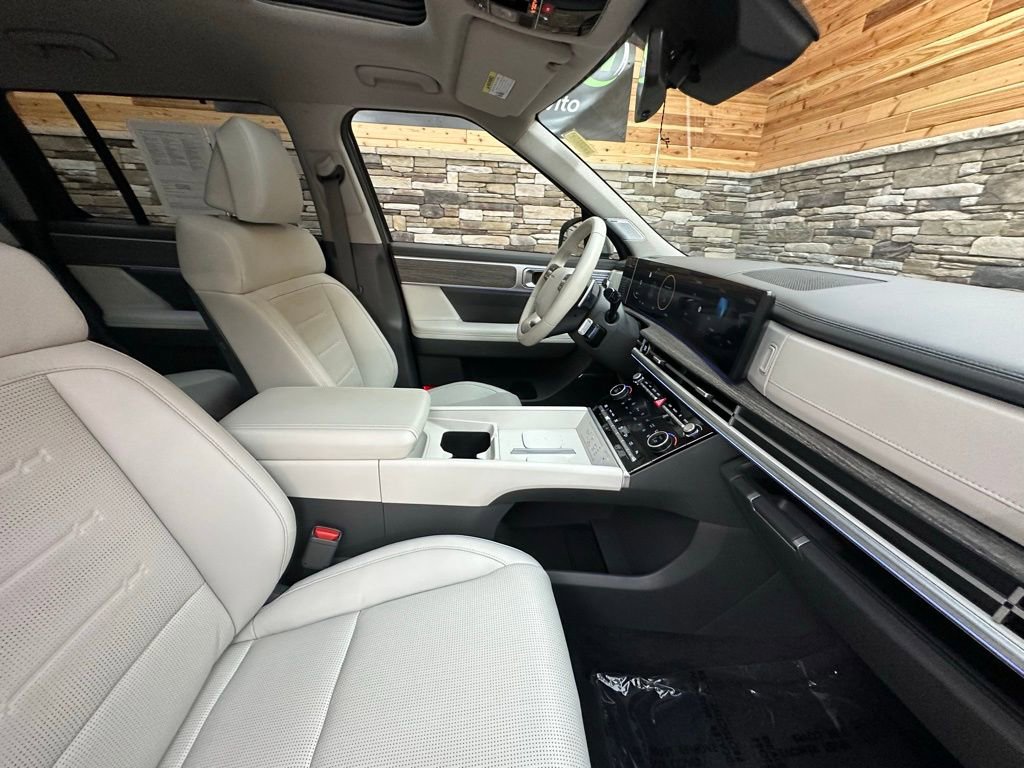 Used 2024 Hyundai Santa Fe Limited image 14