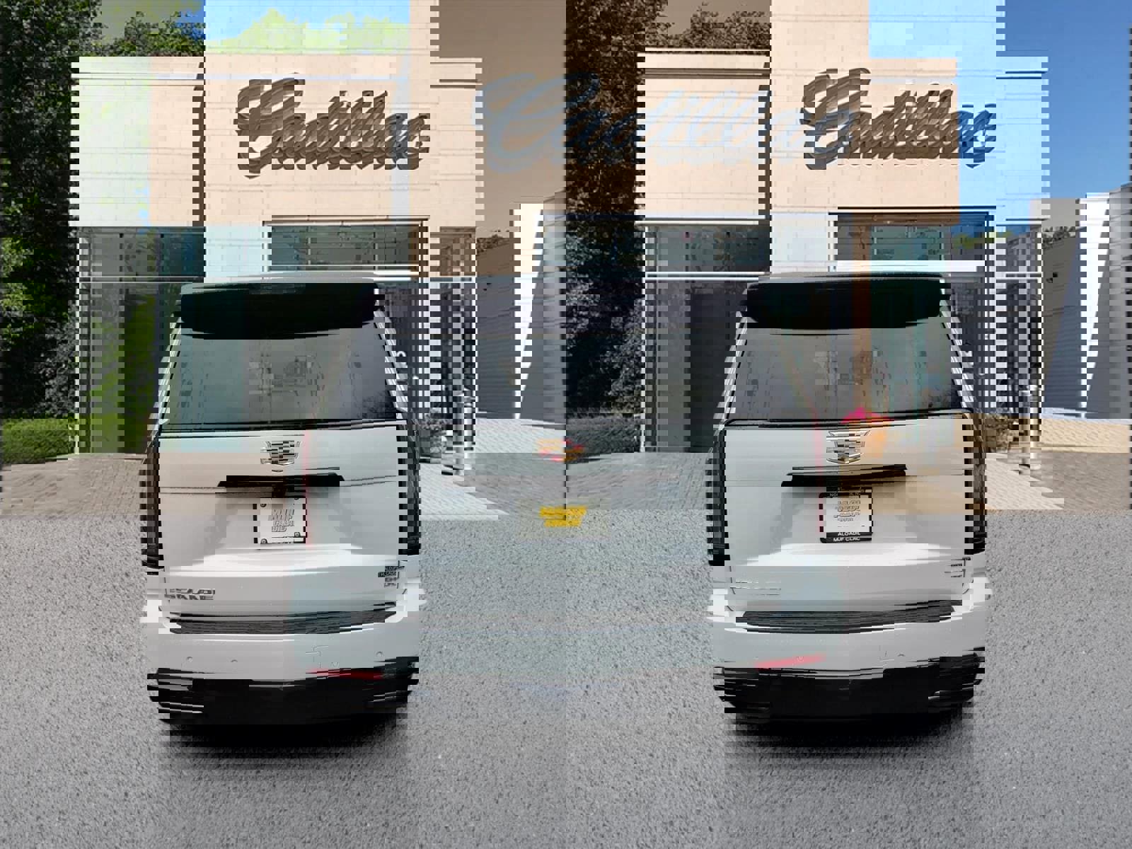 New 2026 Cadillac Escalade ESV Sport w/ Touring Package image 4