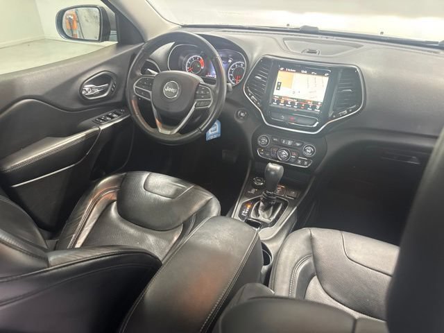 Used 2019 Jeep Cherokee Limited AWD/4WD image 23