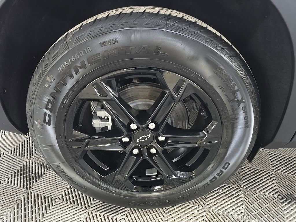 Used 2025 Chevrolet Blazer LT w/ Midnight/Sport Edition image 13