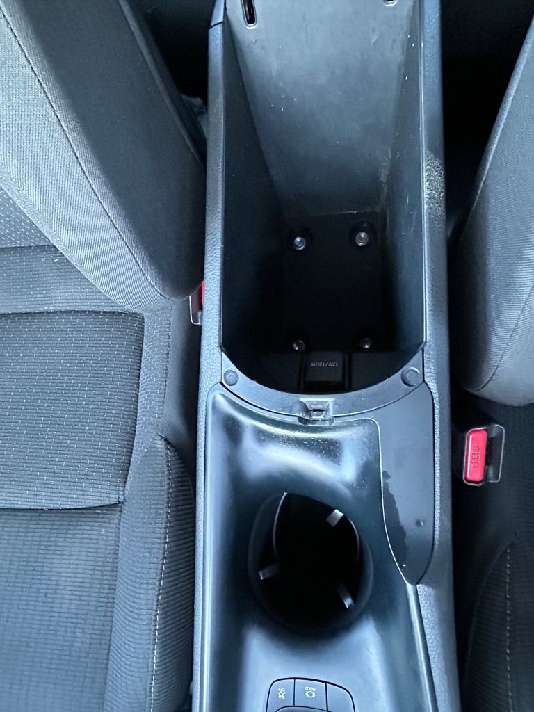 Used 2019 Toyota C-HR LE image 28