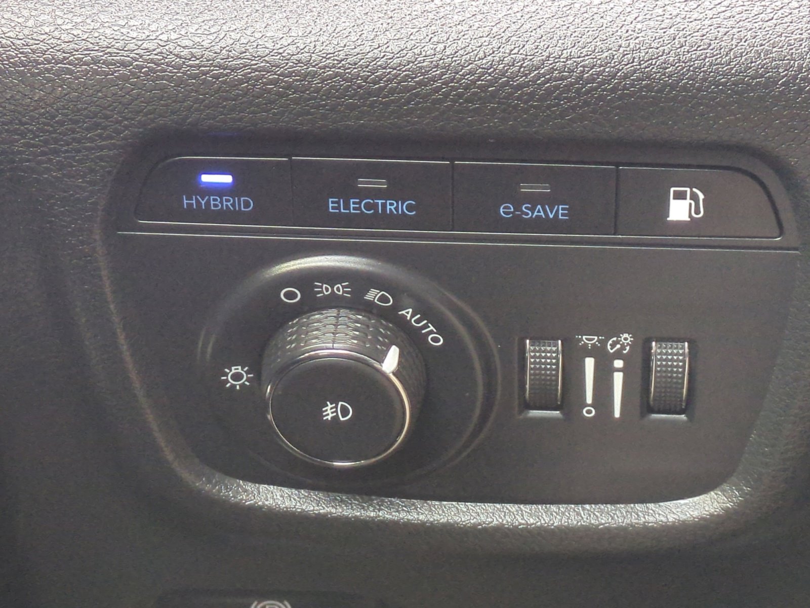 Used 2022 Jeep Grand Cherokee Limited 4xe image 31
