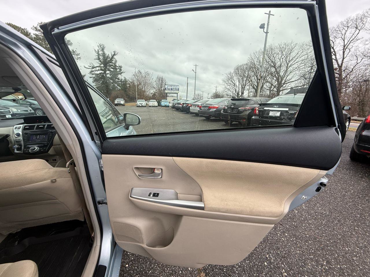 Used 2013 Toyota Prius V Three FWD image 20