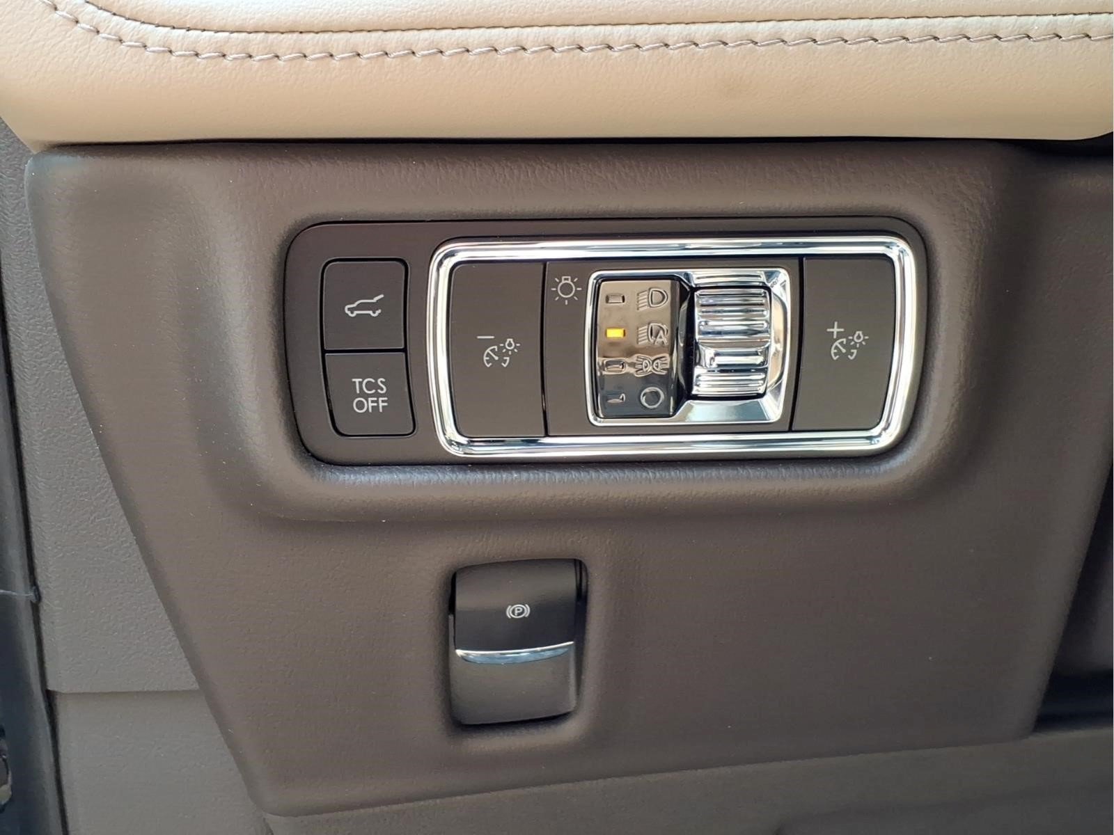Used 2023 Lincoln Nautilus Reserve w/ Equipment Group 201A AWD/4WD image 19