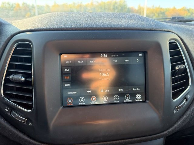 Used 2018 Jeep Compass Latitude w/ Popular Equipment Group AWD/4WD image 15