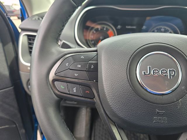 Used 2022 Jeep Cherokee Trailhawk w/ Comfort/Convenience Group AWD/4WD image 28