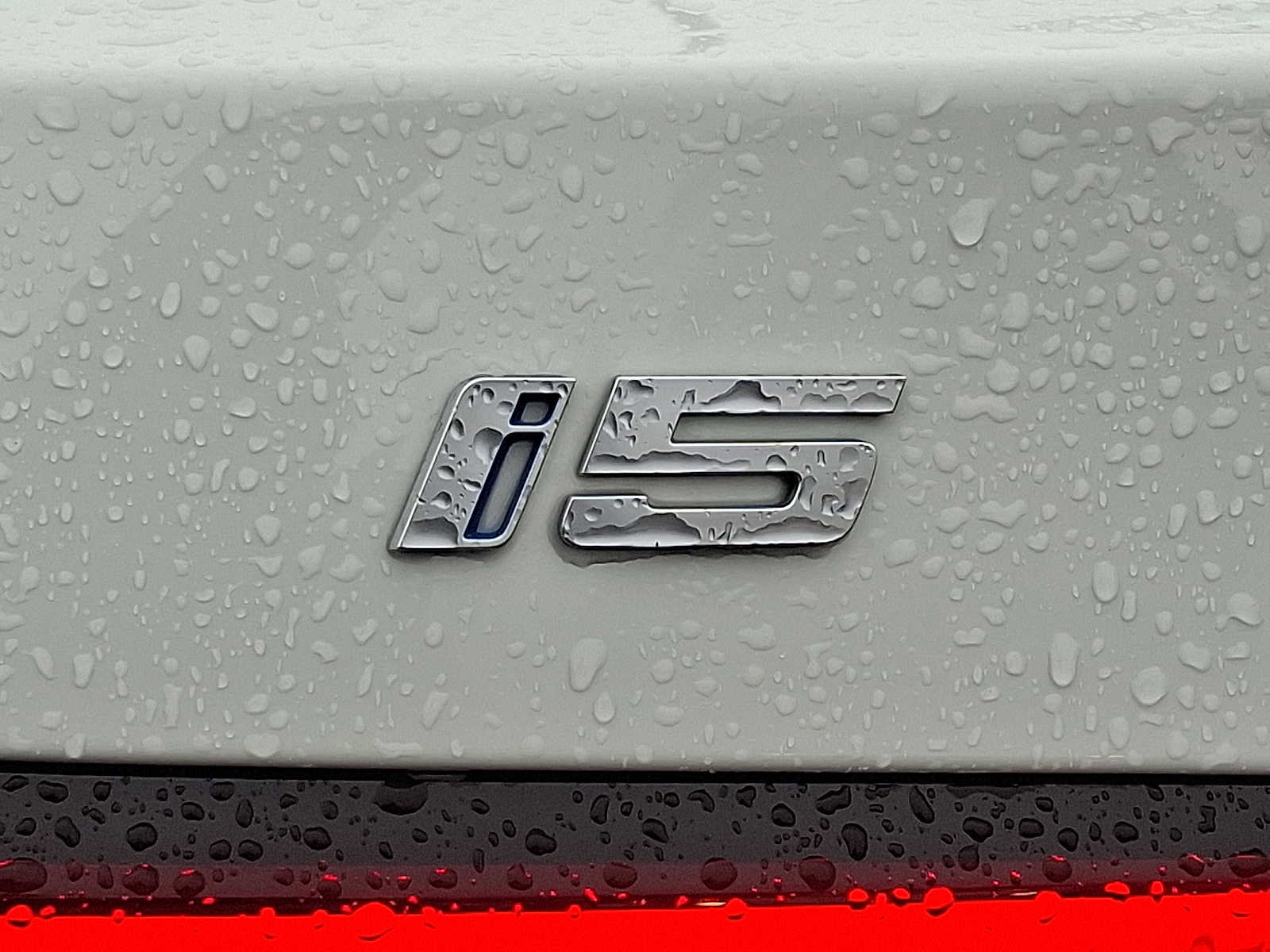 Used 2025 BMW i5 xDrive40 w/ Premium Package image 30