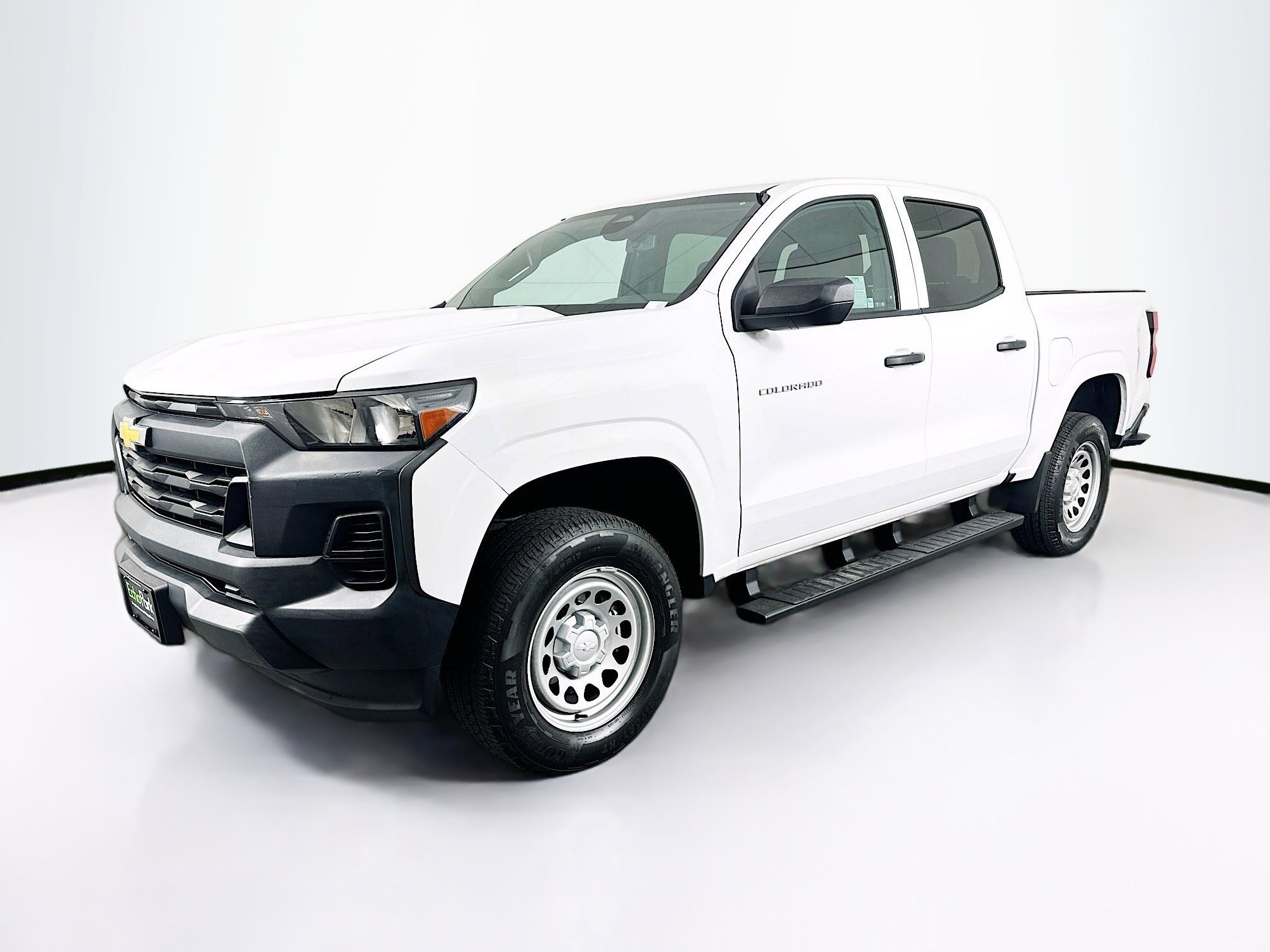 Used 2023 Chevrolet Colorado W/T RWD image 3