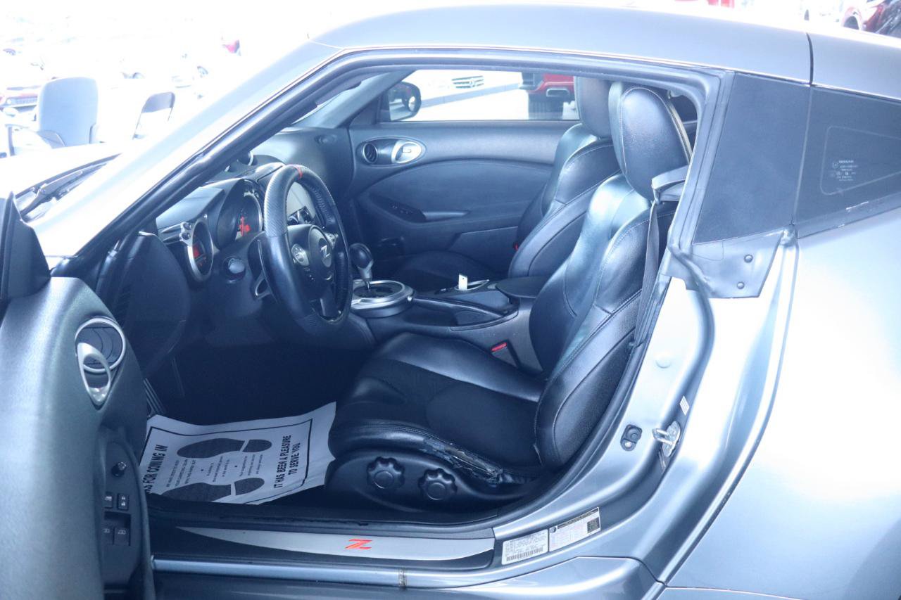 Used 2014 Nissan 370Z Touring RWD image 15