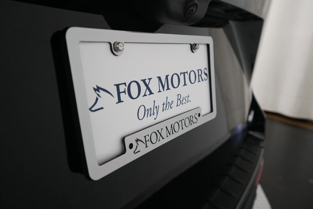 Used 2023 Ford Explorer XLT w/ Equipment Group 202A image 39