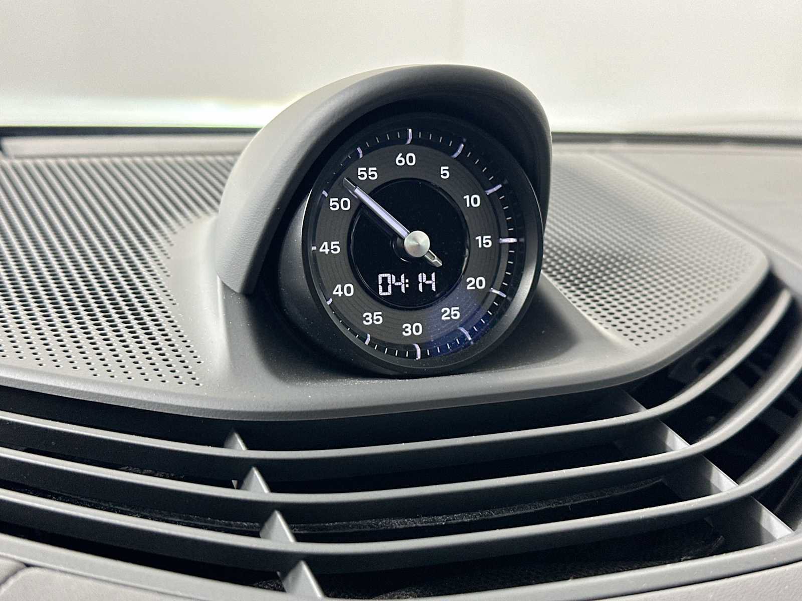 Certified 2025 Porsche Taycan image 16