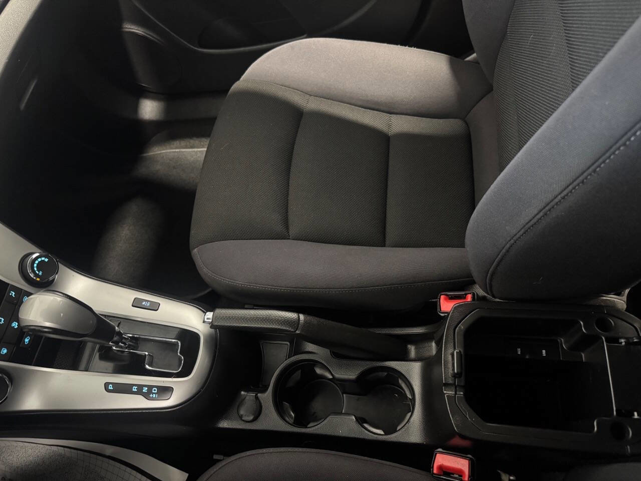 Used 2013 Chevrolet Cruze LT image 33