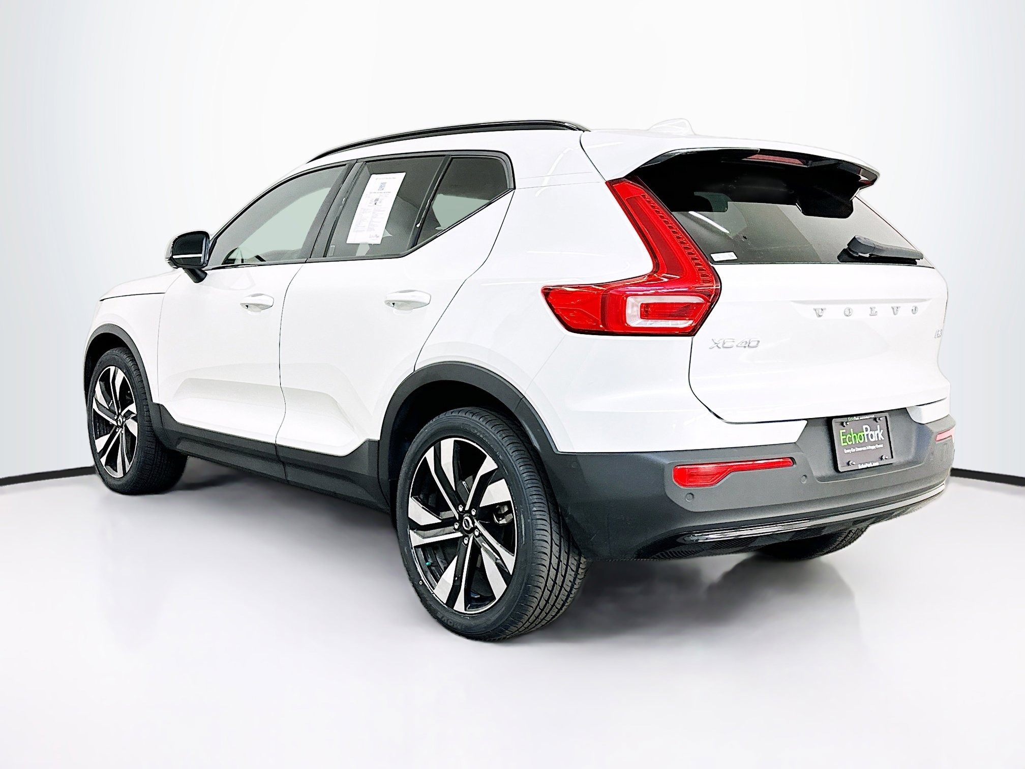 Used 2023 Volvo XC40 B5 Plus w/ Protection Package image 5