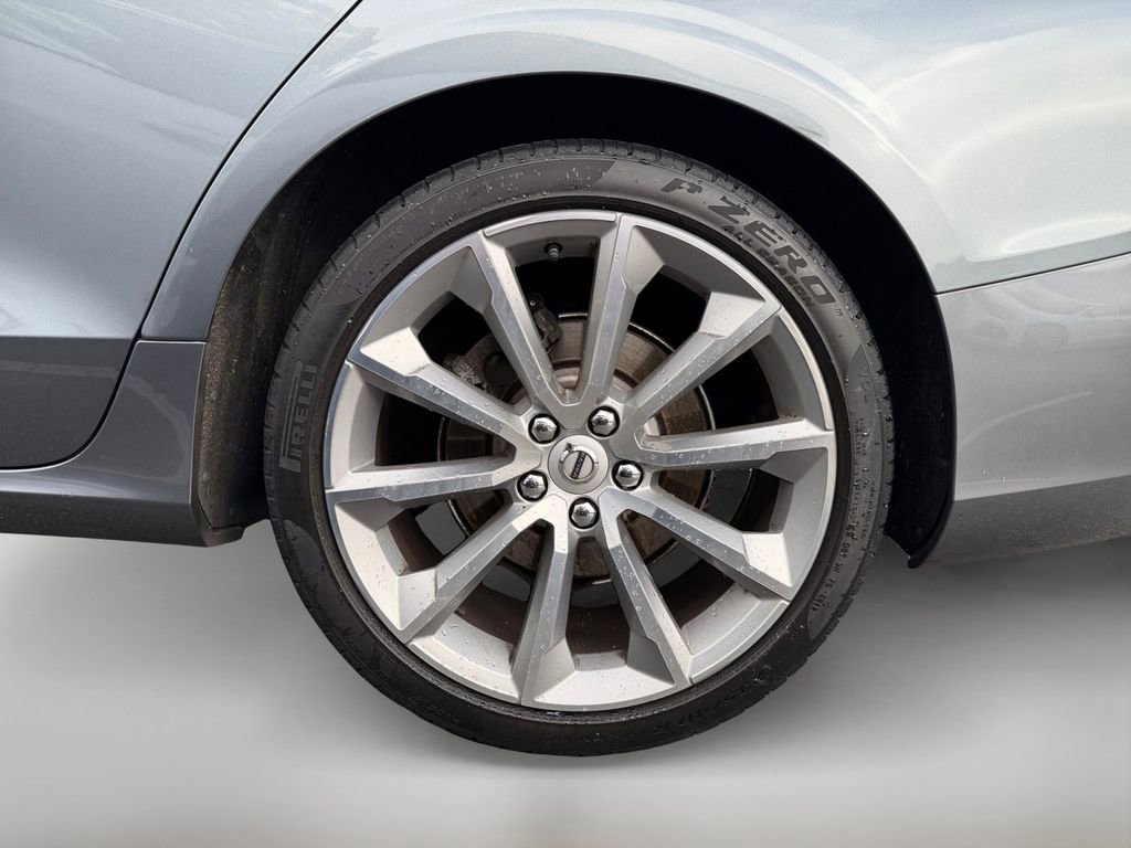 Used 2020 Volvo S60 T5 Momentum image 37