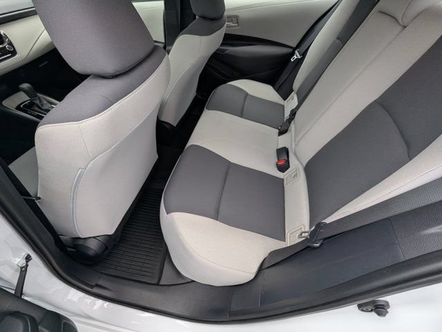 Used 2023 Toyota Corolla LE FWD image 17