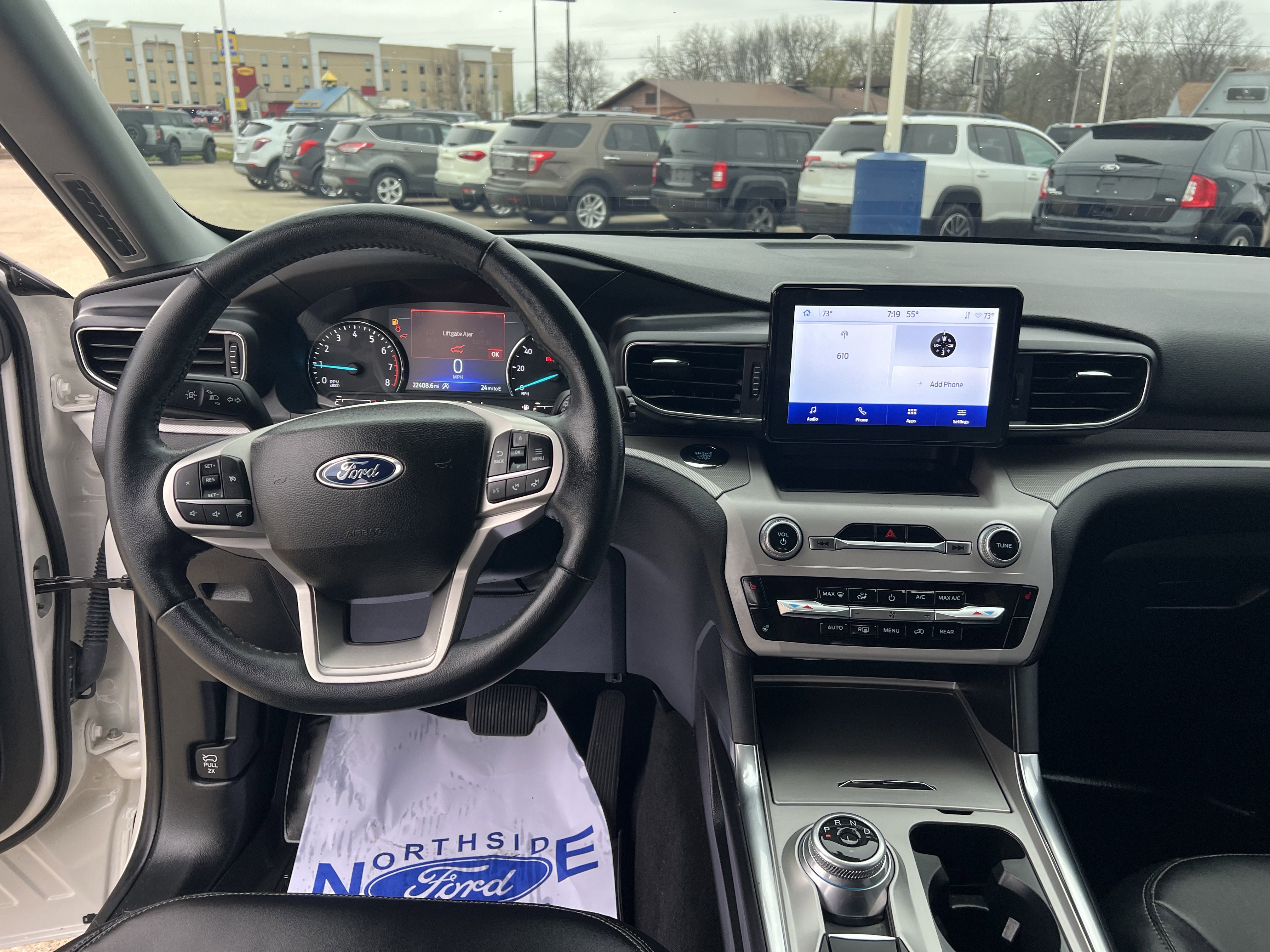 Used 2023 Ford Explorer XLT w/ Equipment Group 202A AWD/4WD image 17