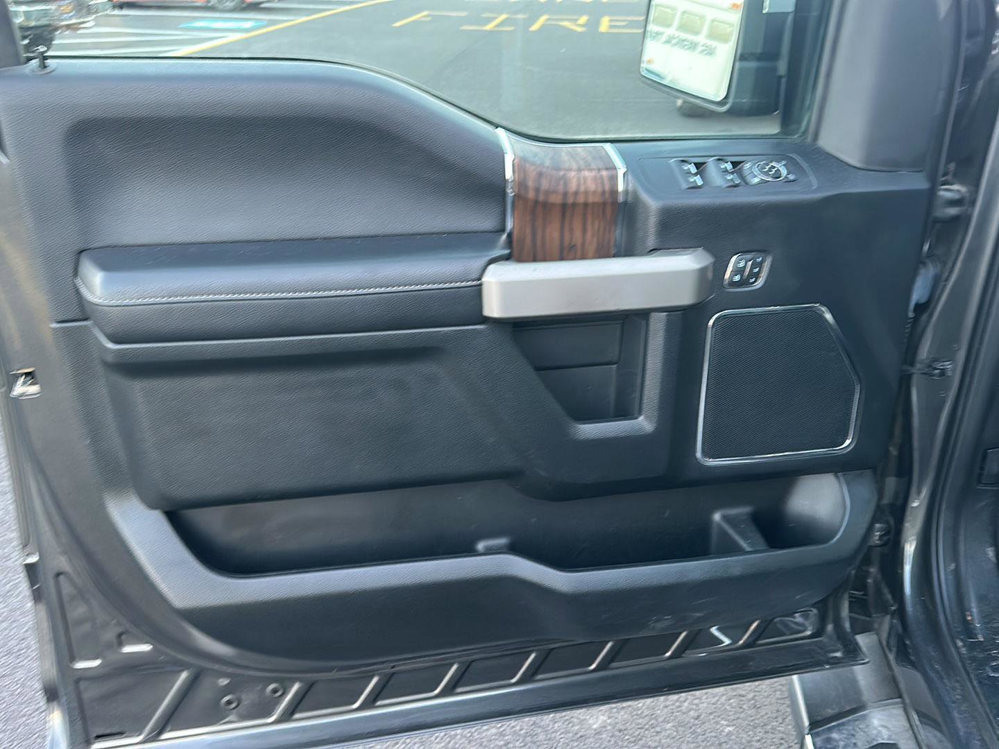 Used 2020 Ford F150 Lariat w/ Equipment Group 502A Luxury image 9