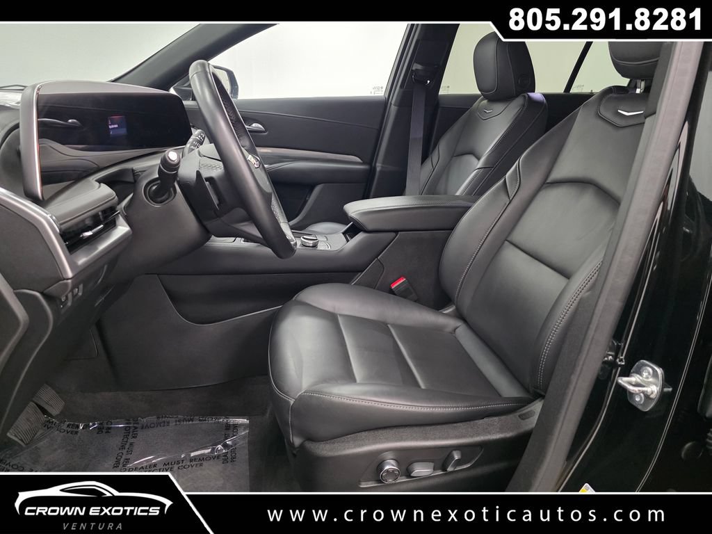 Used 2025 Cadillac XT4 Premium Luxury w/ Cold Weather Package FWD image 21