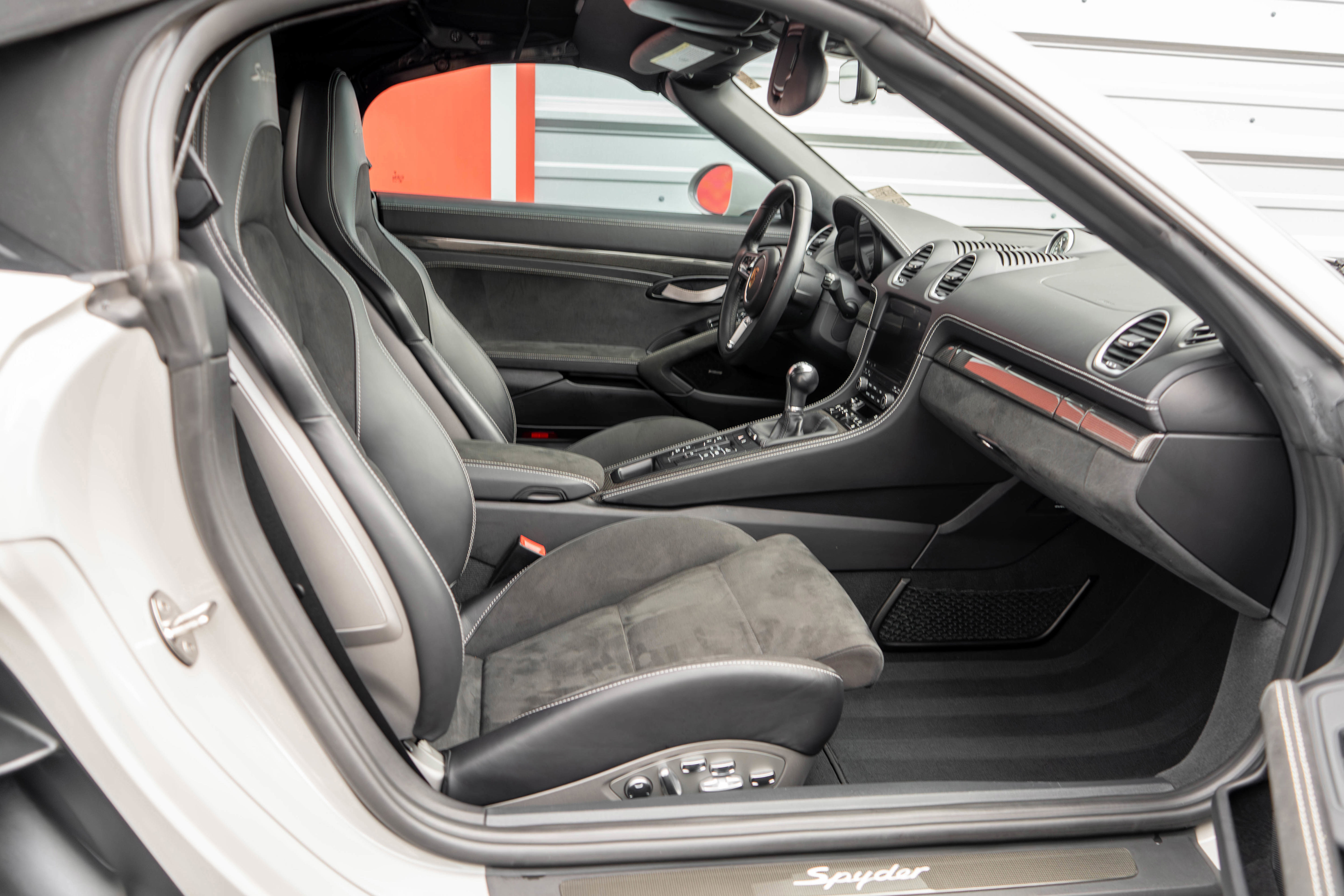 Used 2022 Porsche 718 Boxster Spyder w/ Light Design Package RWD image 27