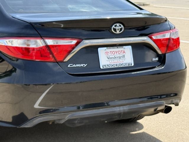 Used 2015 Toyota Camry SE FWD image 6