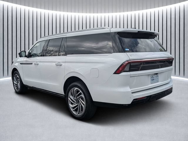 New 2026 Lincoln Navigator L Reserve AWD/4WD image 5