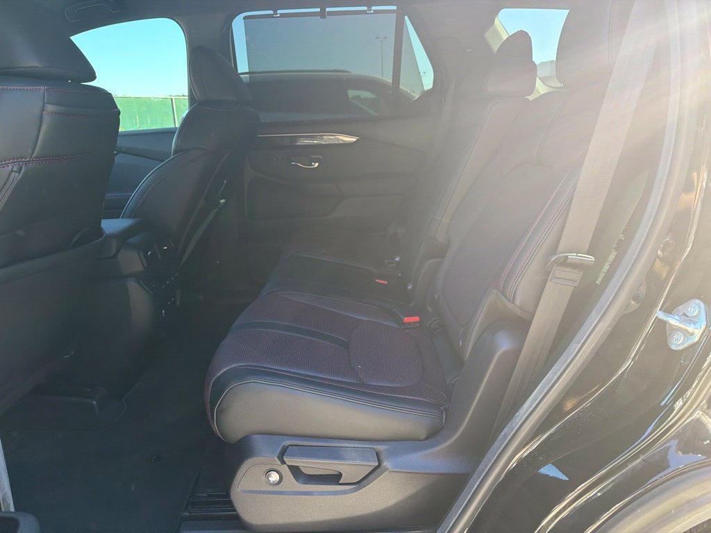 Used 2025 Honda Pilot Black Edition image 8