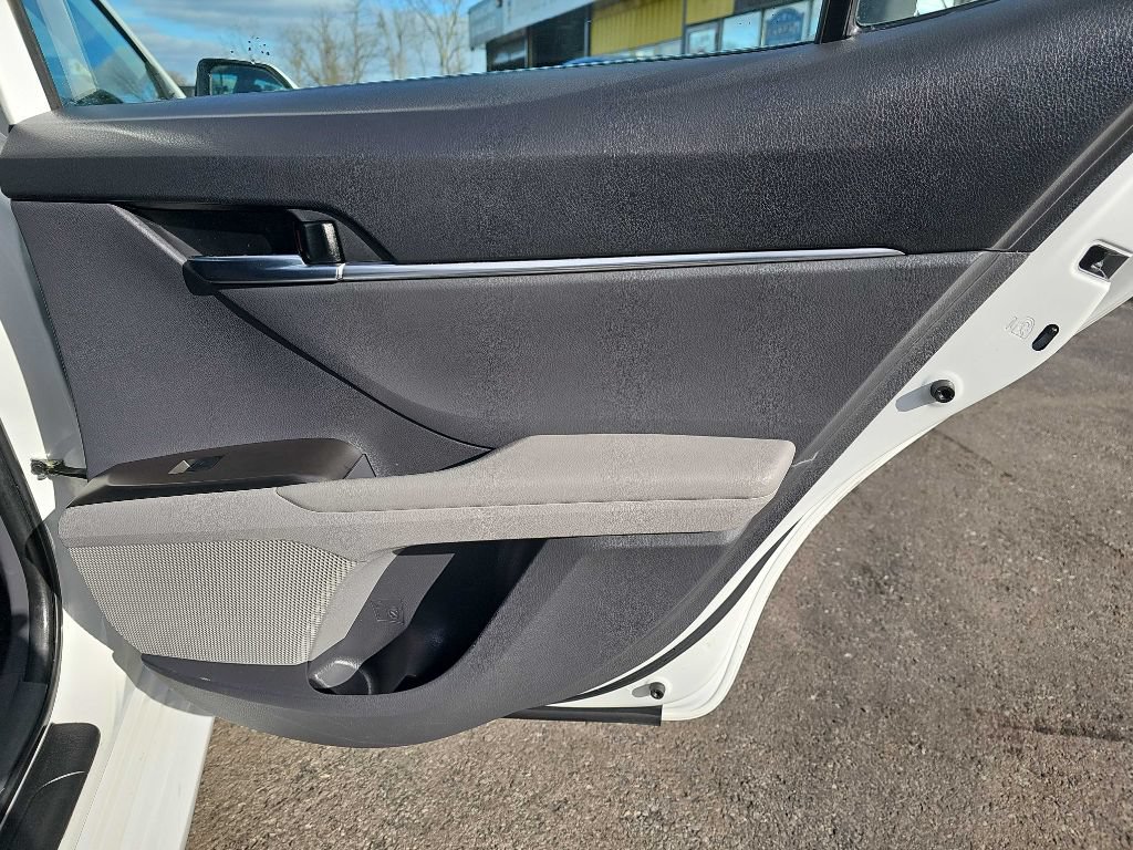Used 2021 Toyota Camry LE FWD image 50