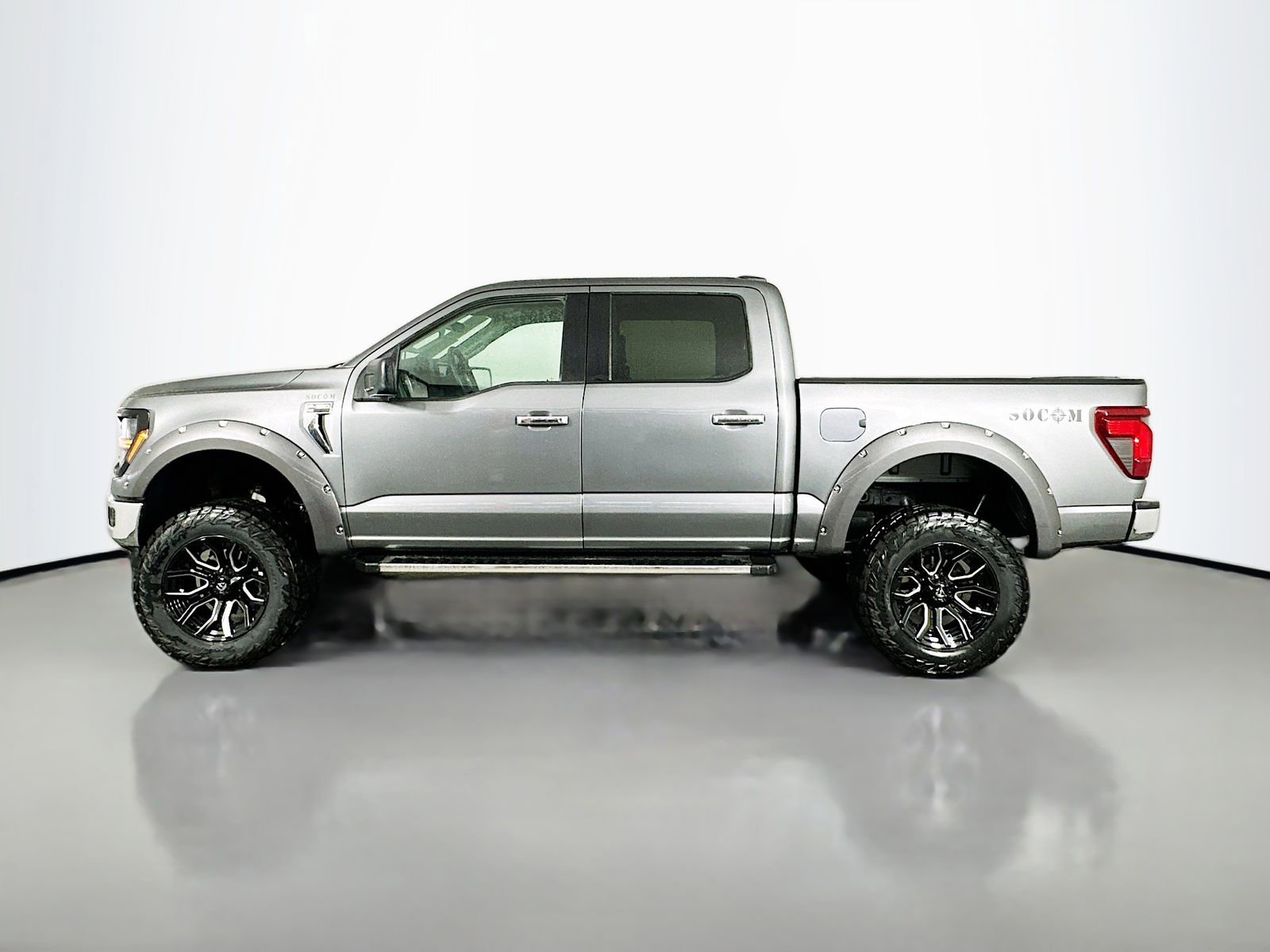 Used 2025 Ford F150 XLT w/ Equipment Group 301A Standard image 6