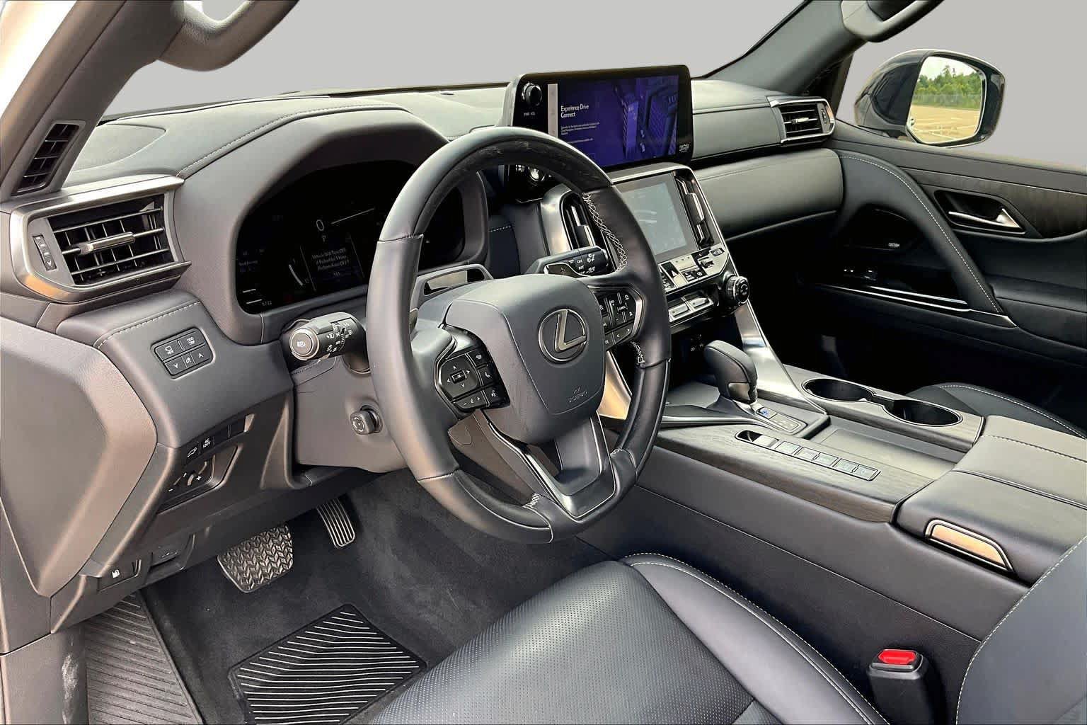 Certified 2025 Lexus LX 700h Luxury w/ Appearance Package AWD/4WD image 18