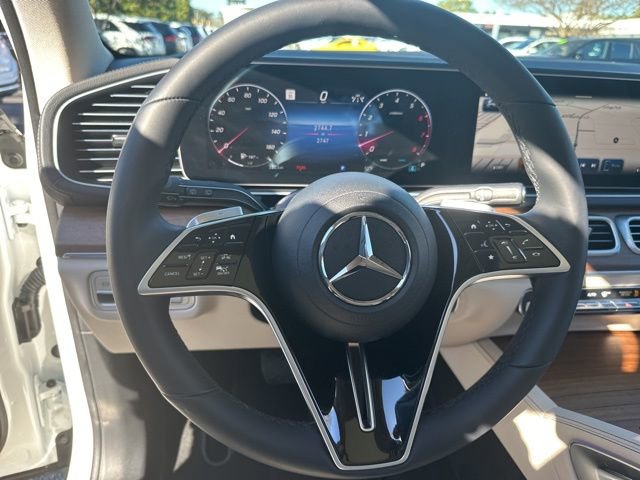 Used 2025 Mercedes-Benz GLS 450 4MATIC image 17